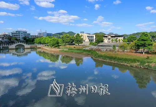 轉(zhuǎn)載至梅州網(wǎng)、梅州日報(bào)：去年梅州城市空氣質(zhì)量優(yōu)良率全省第一